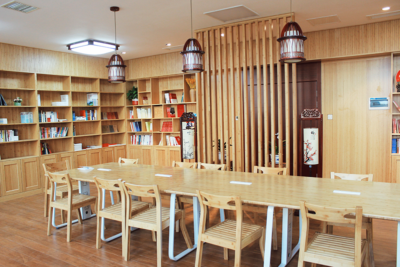 長(zhǎng)竹書桌 長(zhǎng)竹書桌