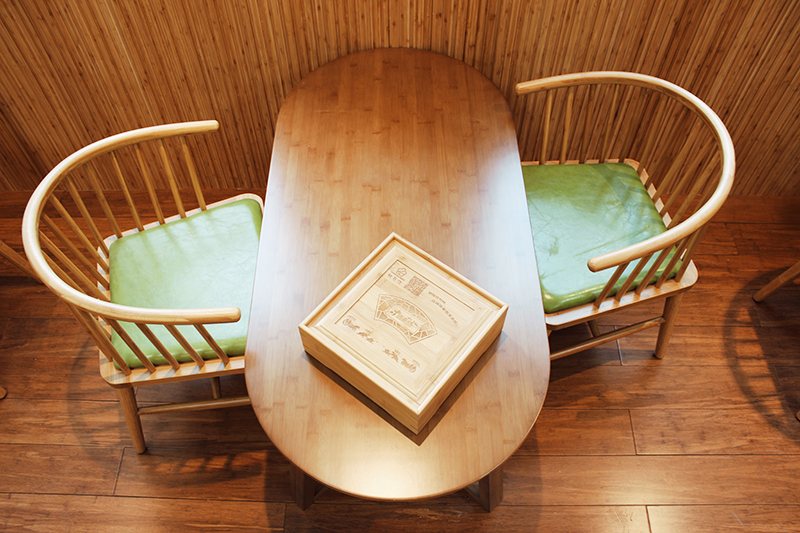 橢圓竹書桌 橢圓竹書桌