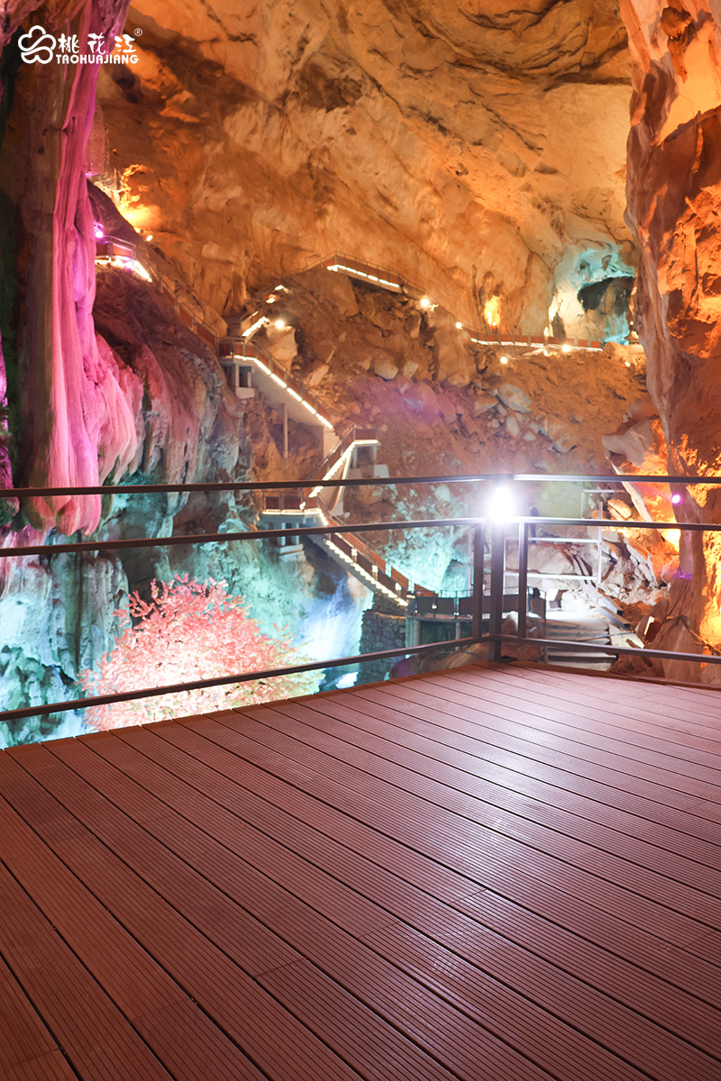 青云洞內(nèi)的桃花江竹木地板 青云洞內(nèi)的桃花江竹木地板