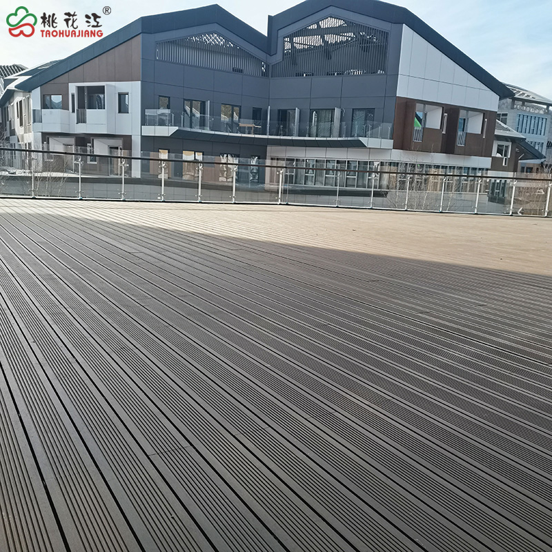 平臺上的竹木地板 平臺上的竹木地板