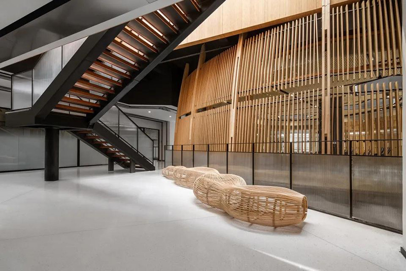 昆明大悅城優(yōu)客工場，竹材與現(xiàn)代材料結合